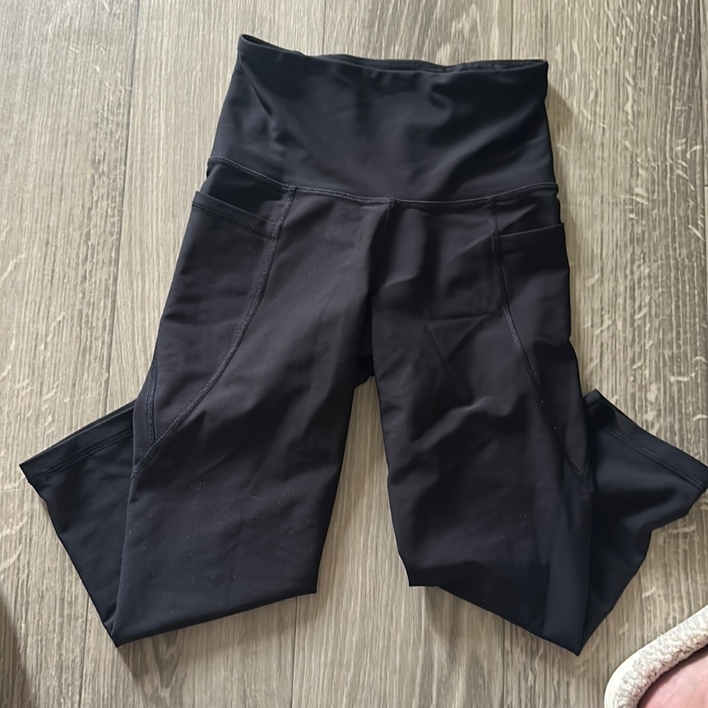 Old navy leggings cropped